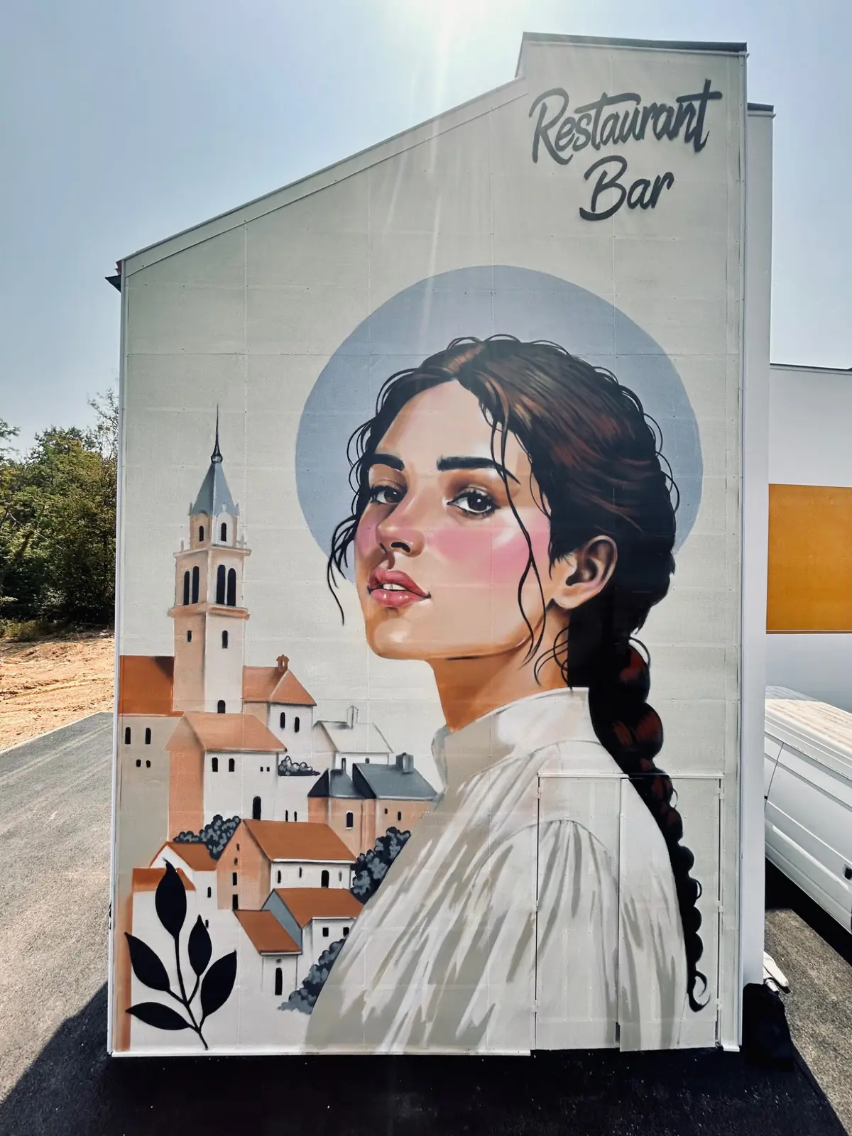 Juliette, fresque murale de MAS GRAFFITI — Restaurant · Montussan